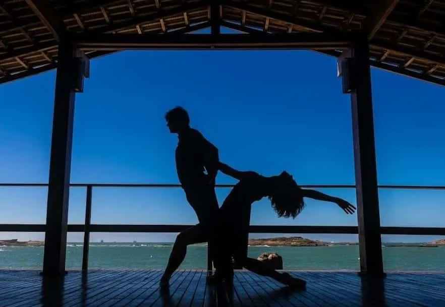 Bailarinos: Marcelo Lages e Priscila Lages. Foto: Hélio Filho.