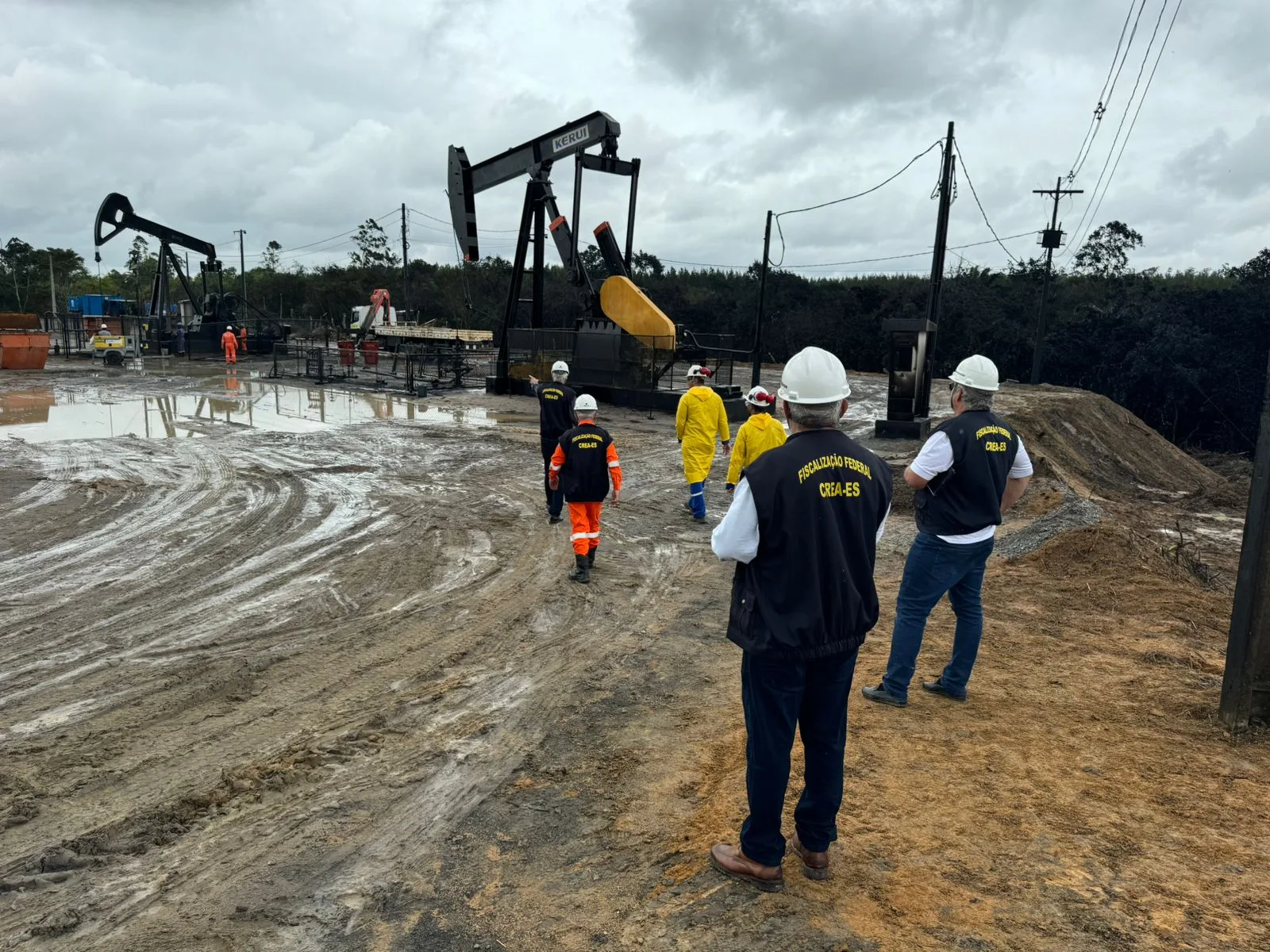 VÍDEO | Crea-ES aponta aumento de área contaminada por vazamento de óleo no ES