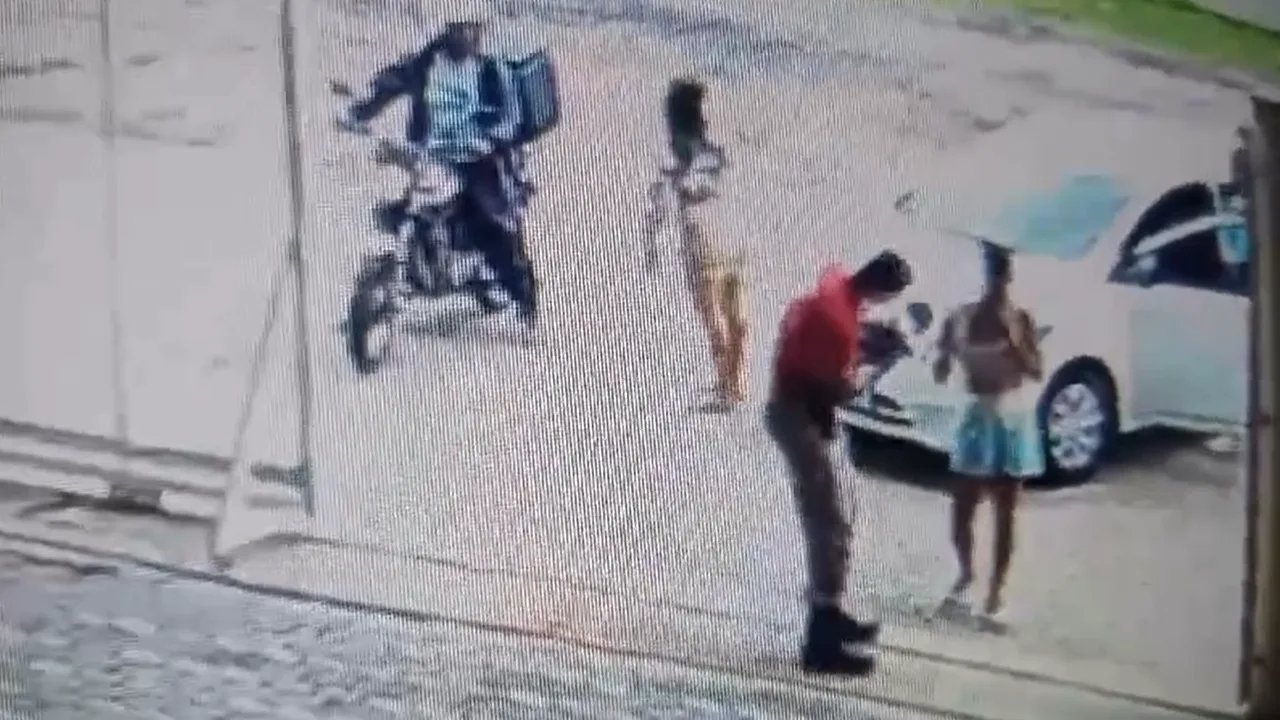 VÍDEO | Bebê engasga com leite materno e é salvo por bombeiro no Sul do ES