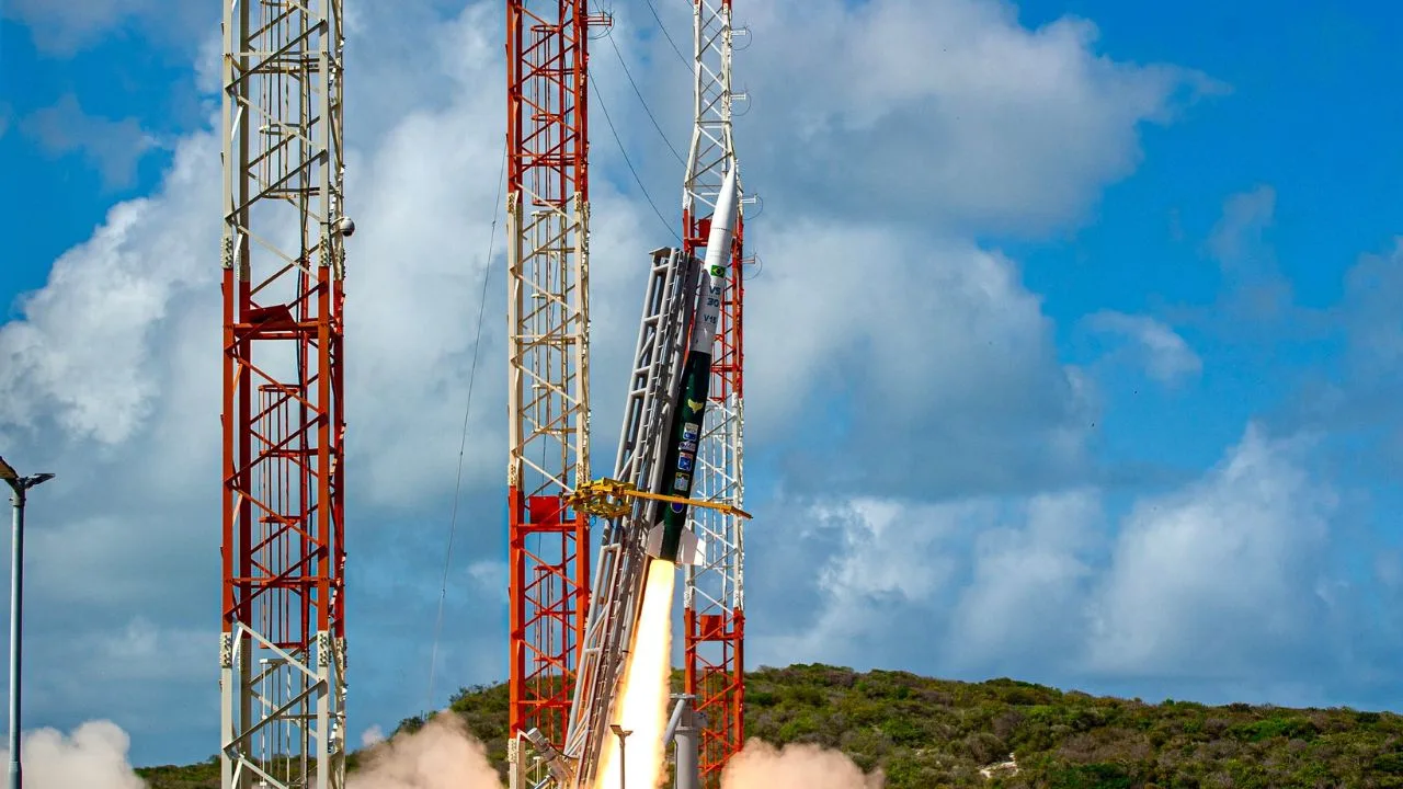 Brasil lança foguete com tecnologia 100% nacional; veja como foi e de onde saiu voo ao espaço