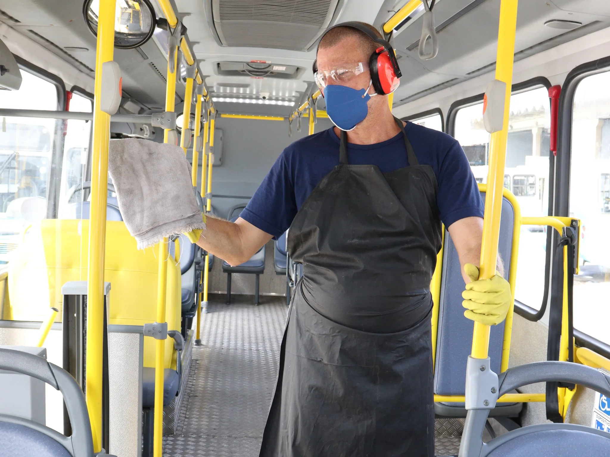 Vistorias e manutenção periódicas garantem a segurança dos ônibus do Sistema Transcol