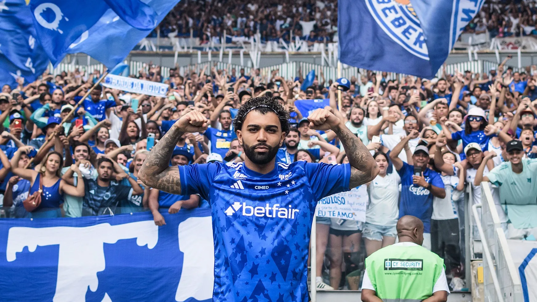 Bastidores e Seleção: como foi a apresentação de Gabigol no Cruzeiro