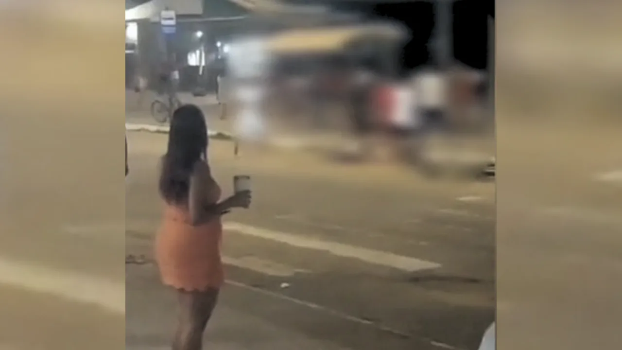 VÍDEO | Turista pede para ciclista sair do calçadão e é espancado em Guarapari