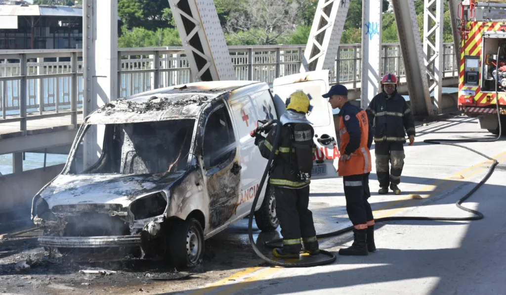 Ambulância Incêndio Cinco Pontes