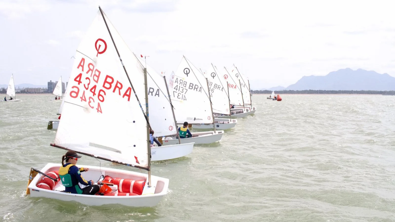 Vitória recebe o Campeonato Brasileiro de Optimist em janeiro de 2025