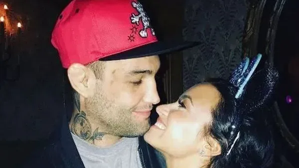 Brasileiro ex-UFC que namorou Demi Lovato é encontrado morto em casa