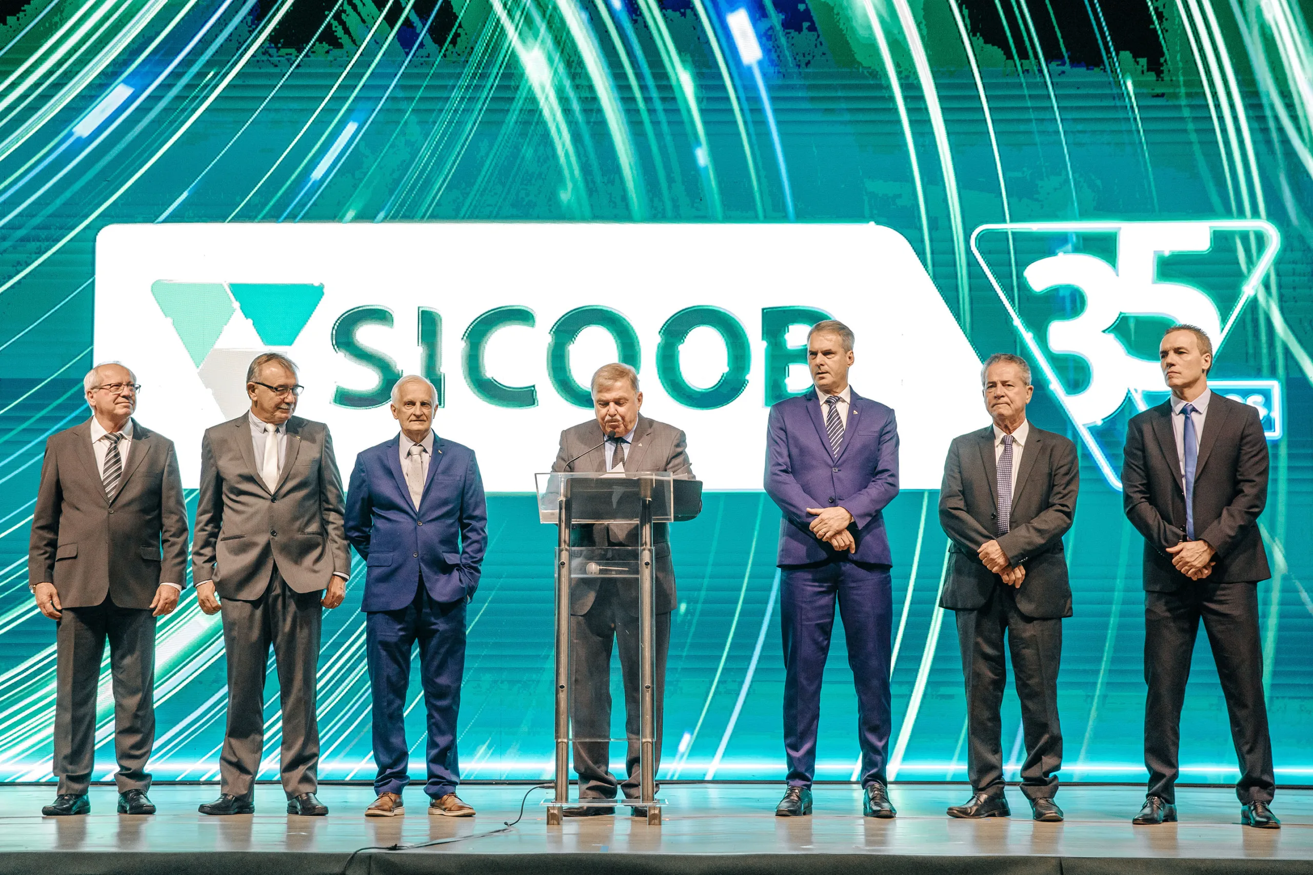 Sicoob celebra 35 anos de cooperativismo de crédito no Estado