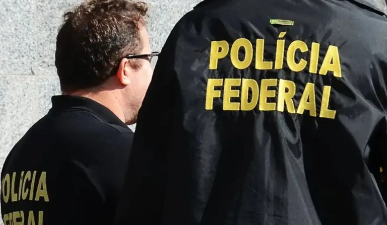 Agentes da Polícia Federal.