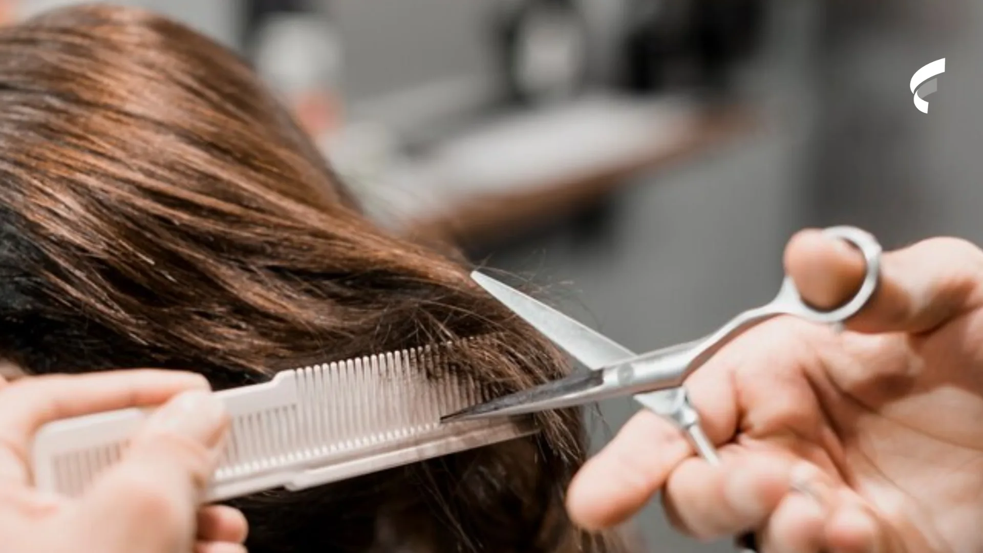 3 cortes de cabelo que rejuvenescem mulheres 40+ em até 20 anos