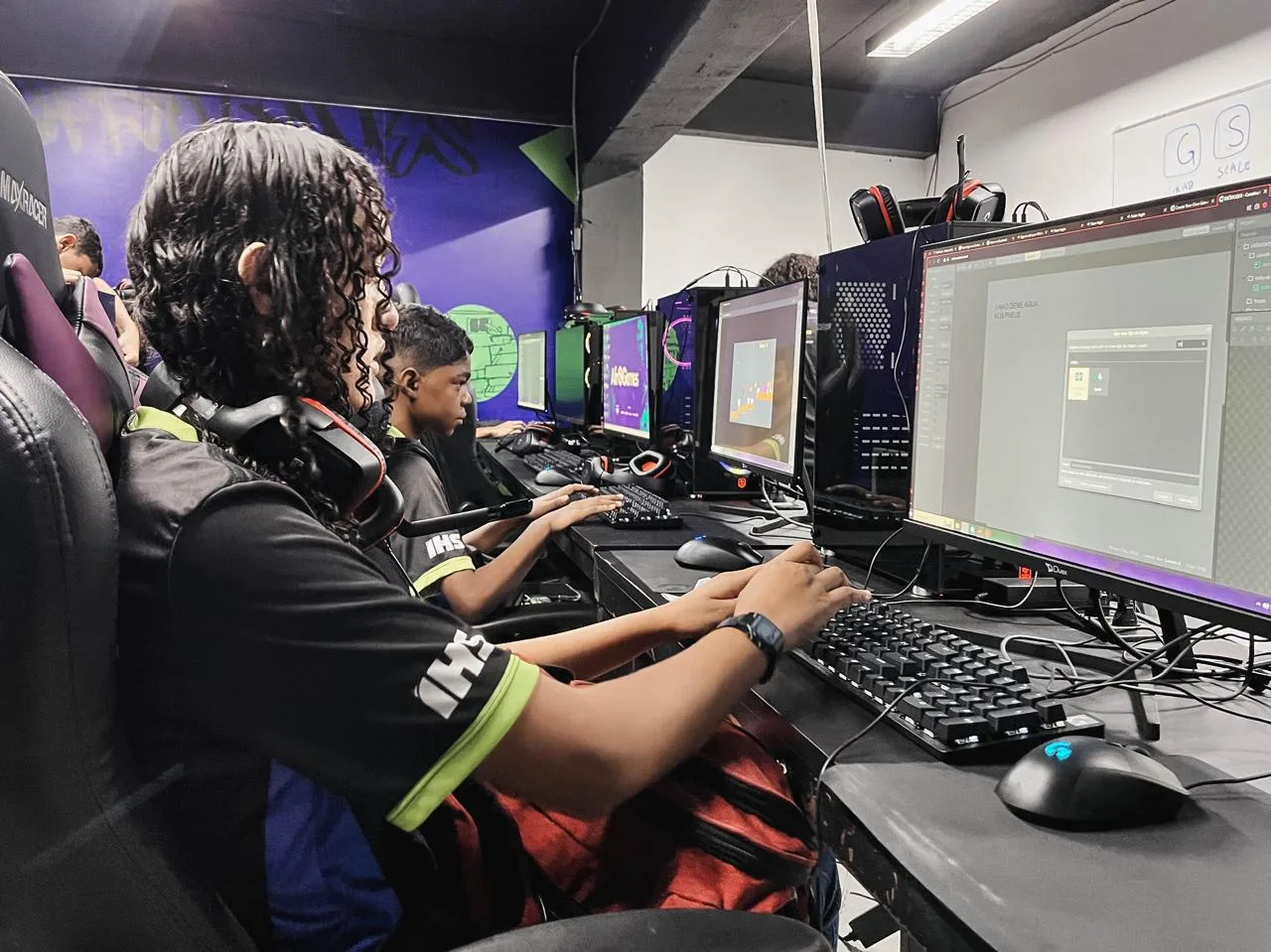 Afrogames forma 140 alunos em cursos de tecnologia e esports