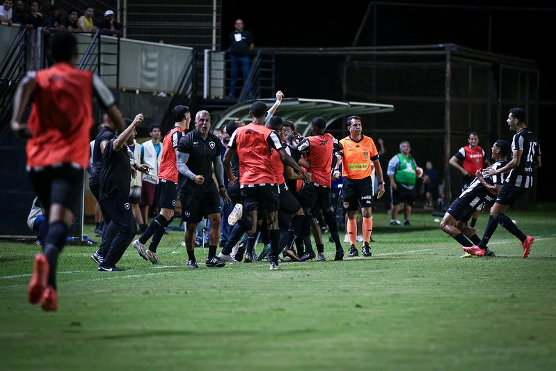 Botafogo e Fluminense avançam, mas Atlético-MG é eliminado da Copinha