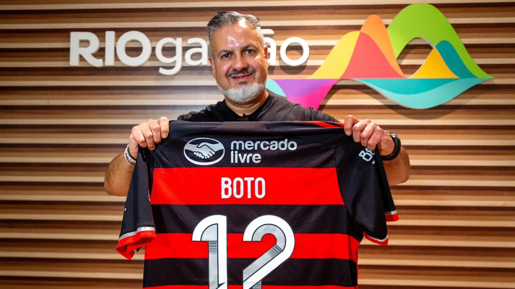 Novo diretor de futebol do Fla chega ao Rio e vai anunciar reforços