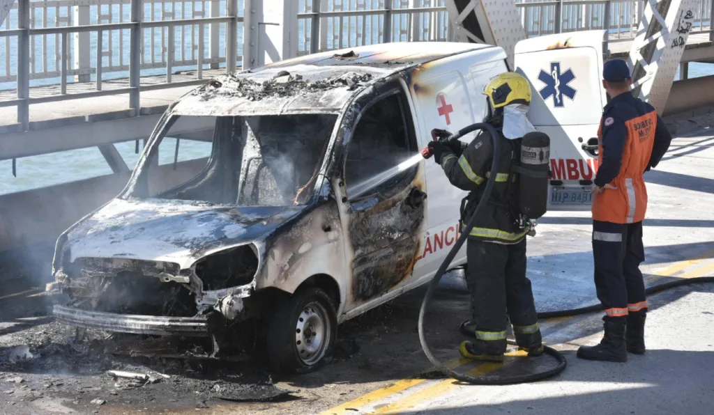 Ambulância Incêndio Cinco Pontes