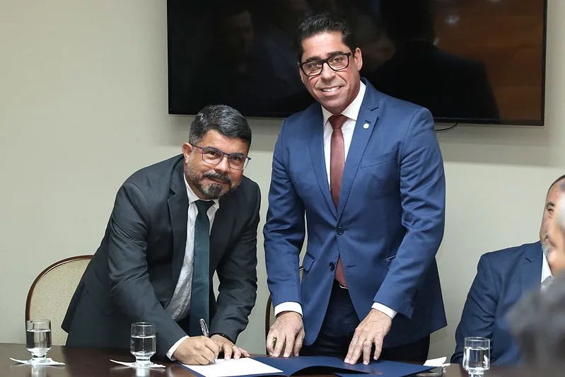 Allan Ferreira retoma cadeira de deputado estadual na Assembleia