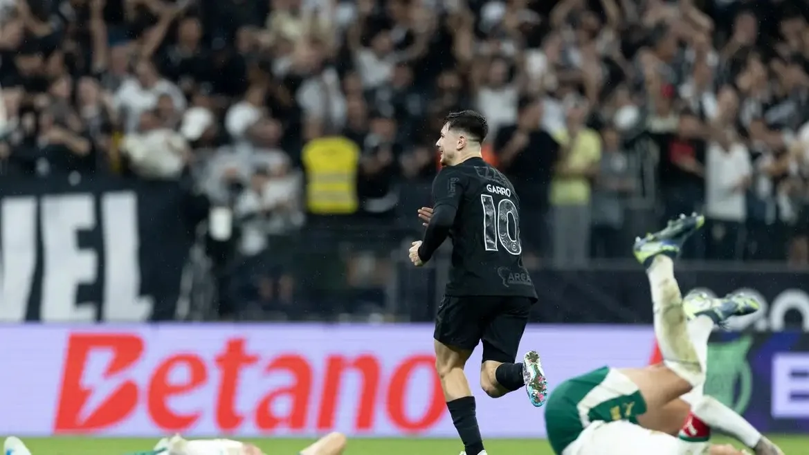 Corinthians se afasta da zona de rebaixamento e atrapalha o Palmeiras