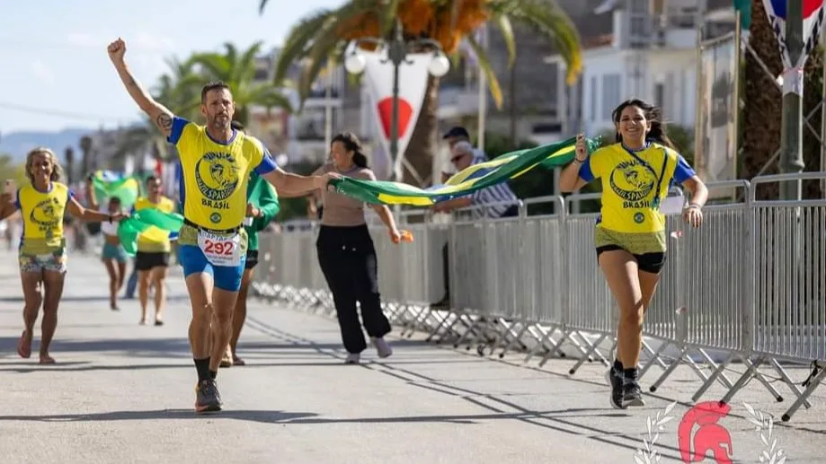 Ultramaratonista de Vila Velha corre 246km e faz história na Grécia