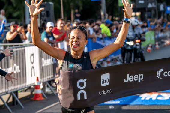 Com sua segunda melhor marca pessoal na meia maratona, Núbia de Oliveira Silva é a grande campeã da Venus Women’s Half Marathon