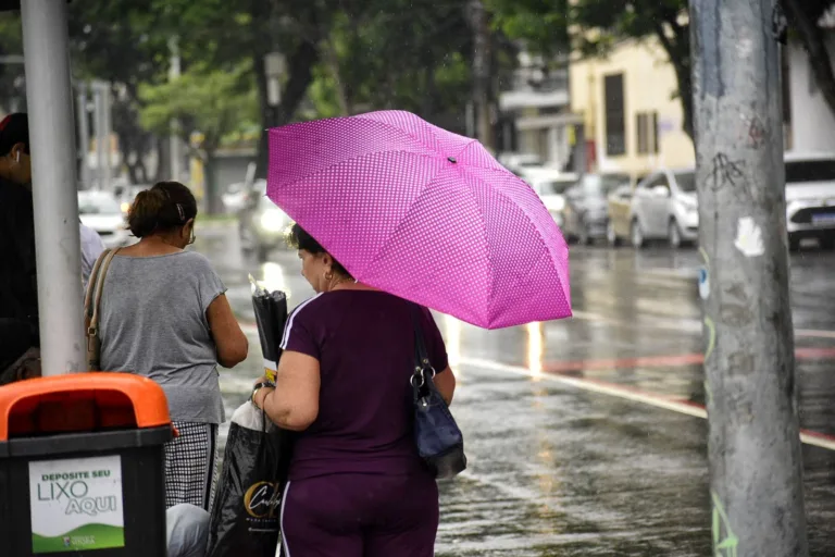 Previsão do tempo chuva clima tempo nublado