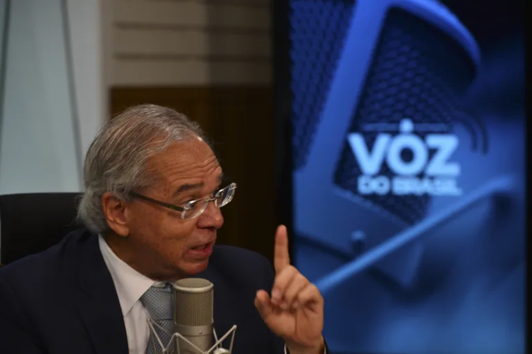 Paulo Guedes disse que liberais e conservadores devem se unir contra a esquerda. Crédito: Marcello Casal/Agência Brasil