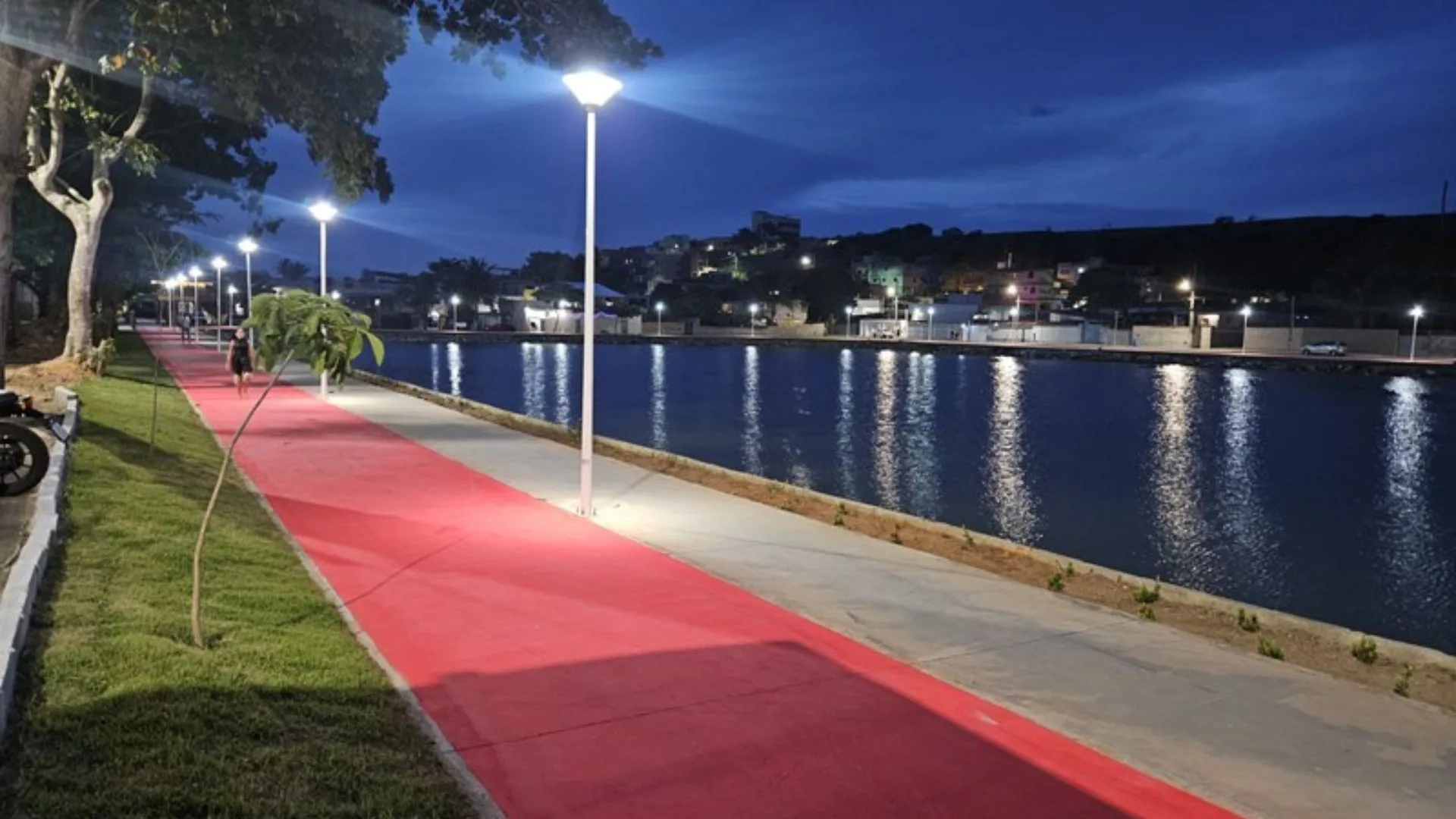 Lagoa do Meio ganha calçadão e ciclovia em Marataízes