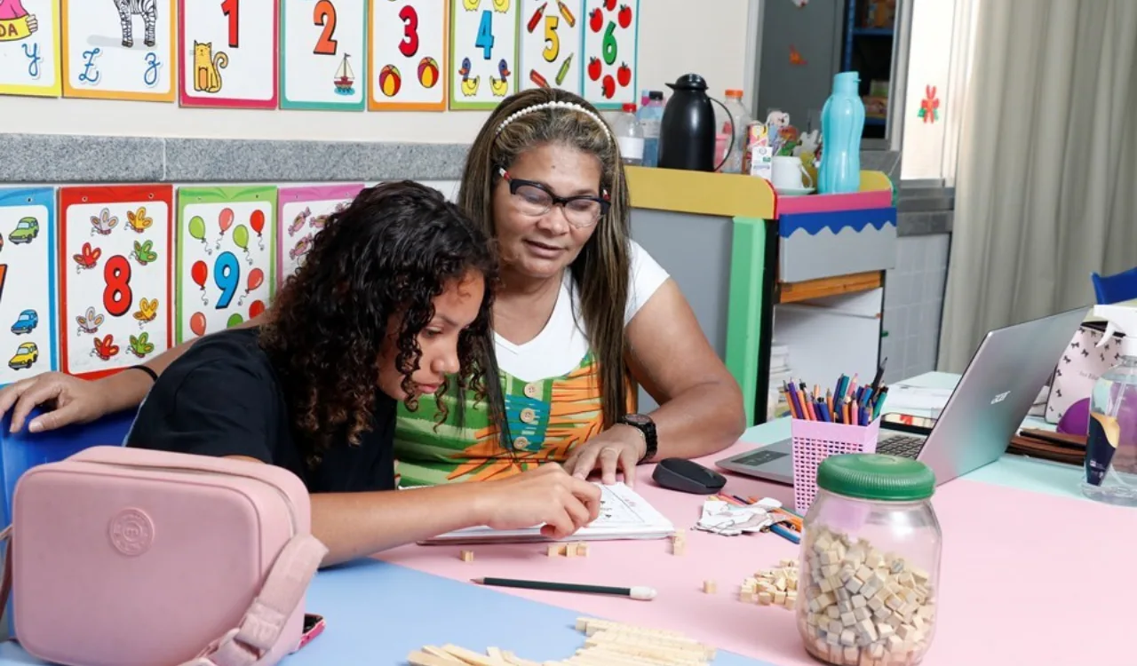 Vagas abertas para cuidadores de alunos com deficiência no ES