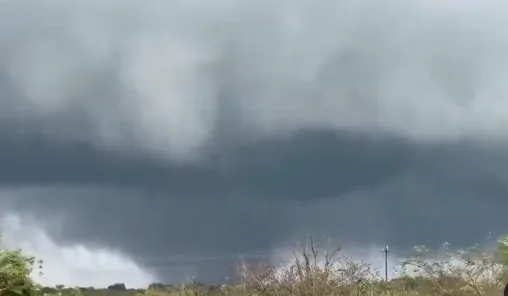 VÍDEO | Furacão Milton muda de rota e deve chegar mais cedo à Flórida