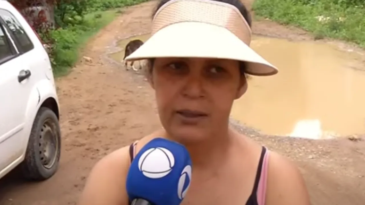 Filho é agredido pelo pai com facão ao tentar defender a mãe na Serra