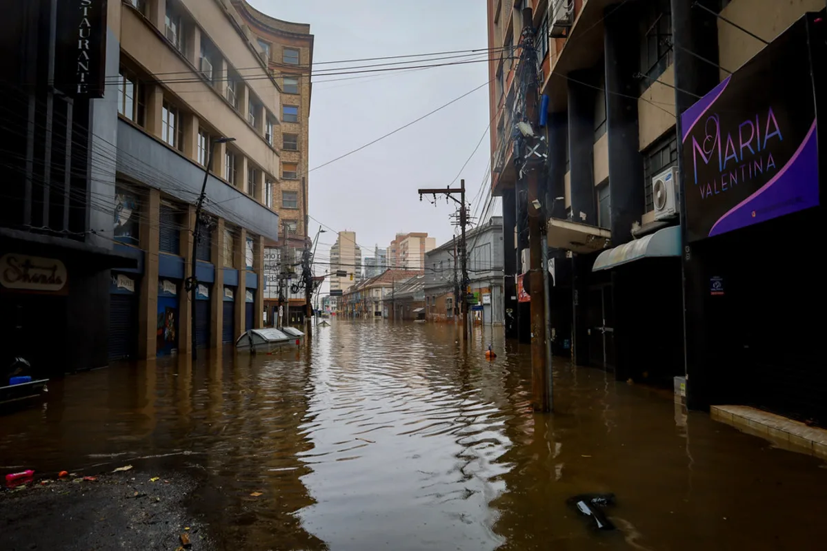 Ações humanitárias após enchentes no sul do Brasil continuam