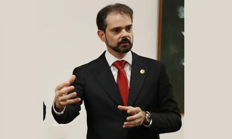 Quem é o delegado da PF que será o 1º brasileiro a comandar a Interpol