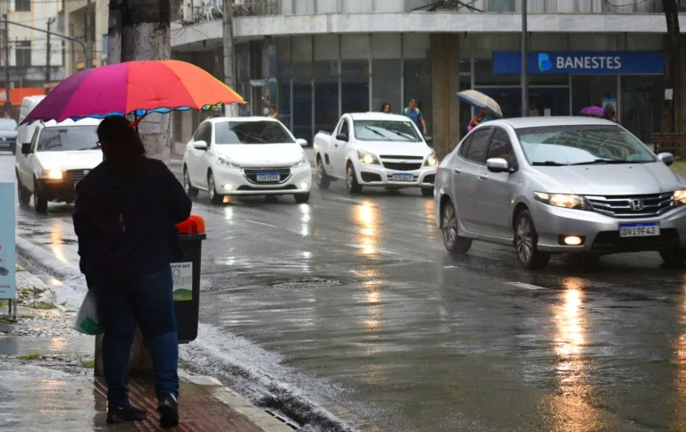 Previsão do tempo chuva clima tempo nublado