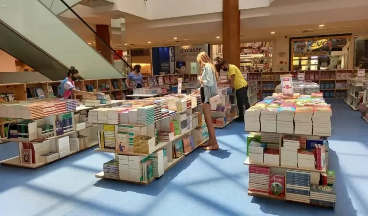 Terceira edição da Feira Literária acontece neste sábado em Vitória