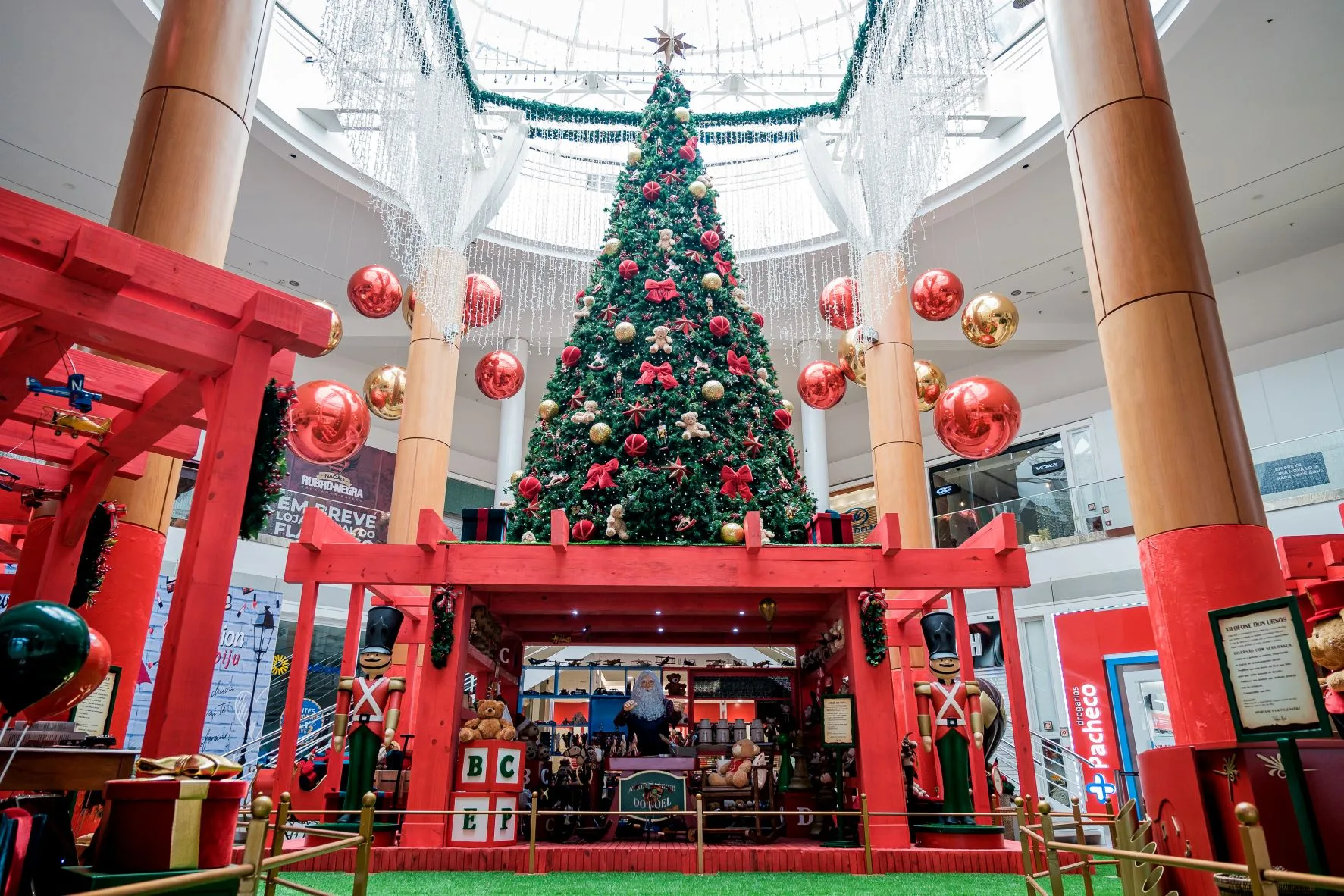 Promoção de Natal: Shopping Vitória vai sortear R$500mil em vales-compras