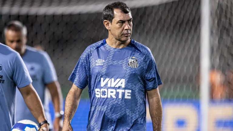 Vasco anuncia a contratação do técnico Fábio Carille para 2025