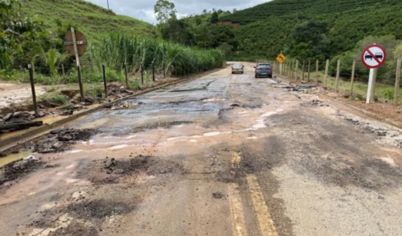 Veja a situação das estradas do ES com as chuvas