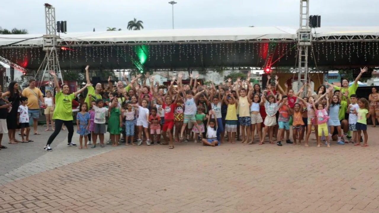 Fim de semana com colônia de férias gratuita no Parque da Prainha