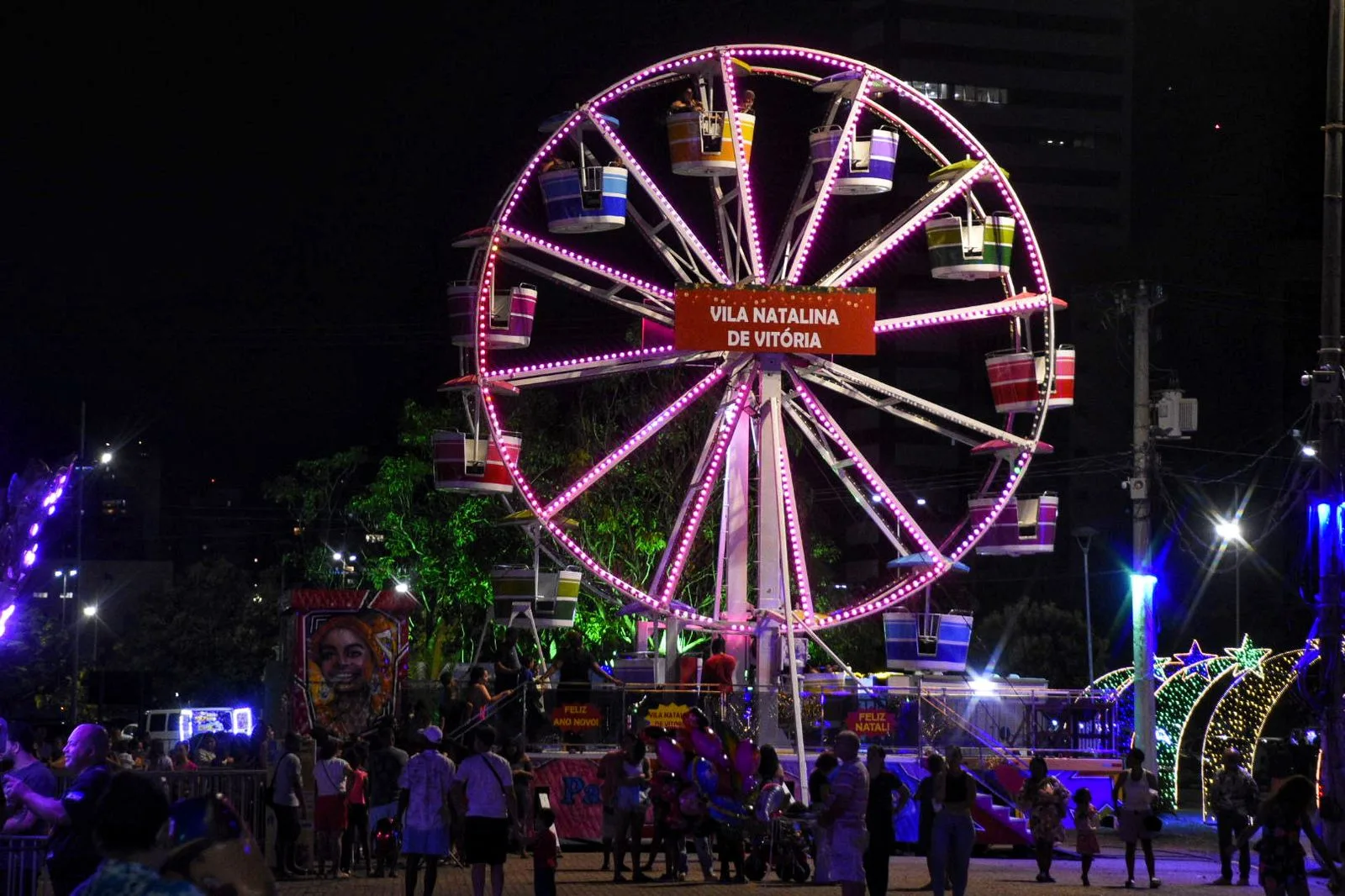 Praça do Papa terá atrações e 100 pinheiros de Natal: inauguração é neste sábado