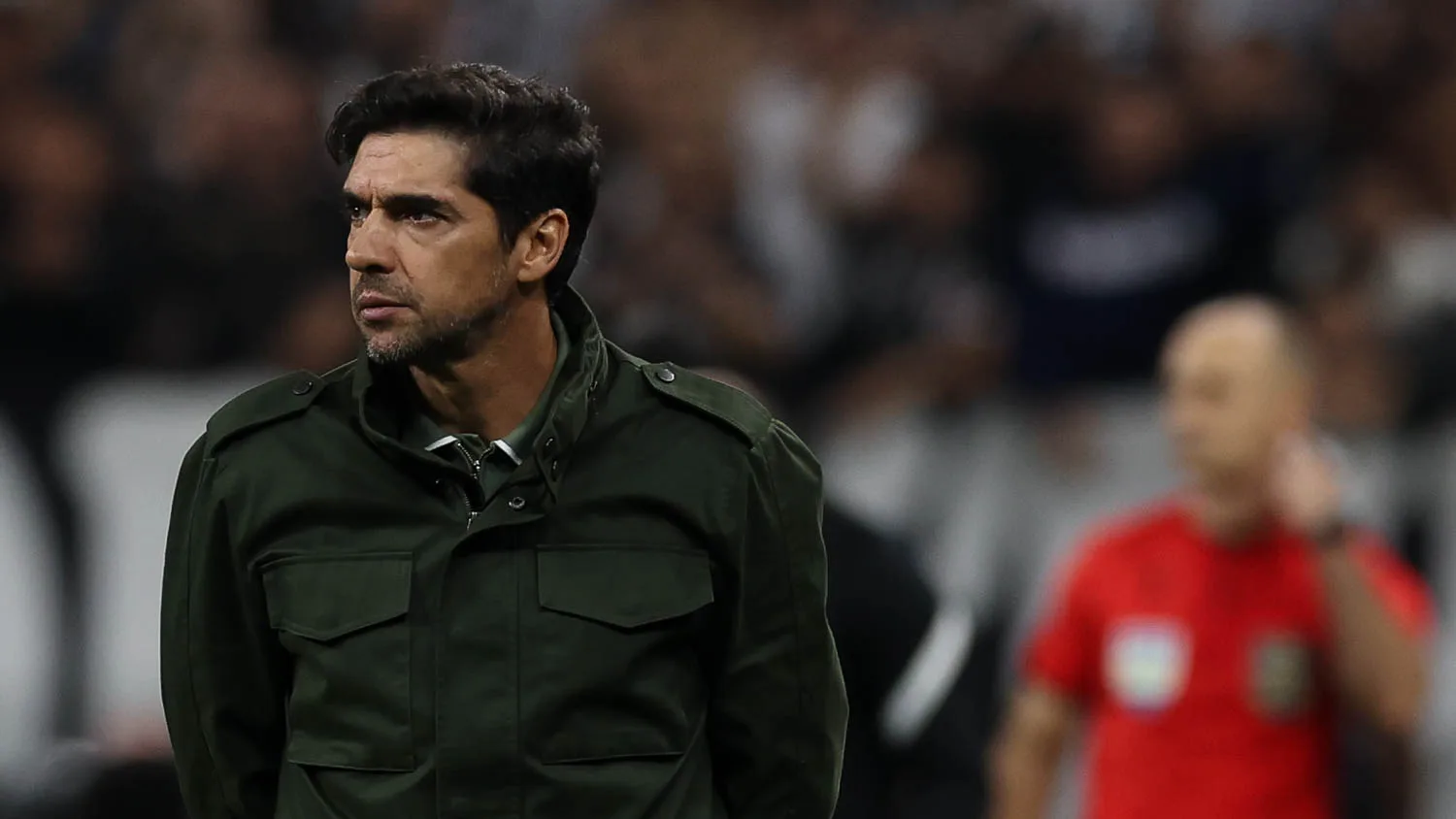 O técnico Abel Ferreira, da SE Palmeiras, em jogo contra a equipe do SC Corinthians P, durante partida válida pela trigésima segunda rodada, do Campeonato Brasileiro, Série A, na Neo Química Arena. (Foto: Cesar Greco/Palmeiras/by Canon)