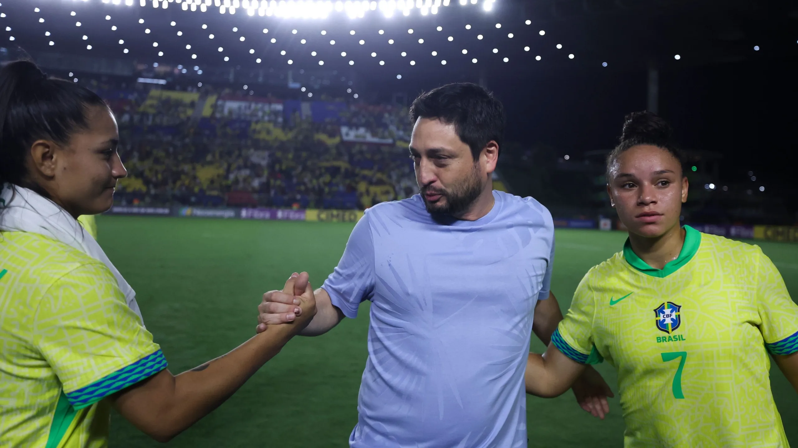 Técnico aprova desempenho do Brasil e elogia apoio da torcida no Kleber Andrade