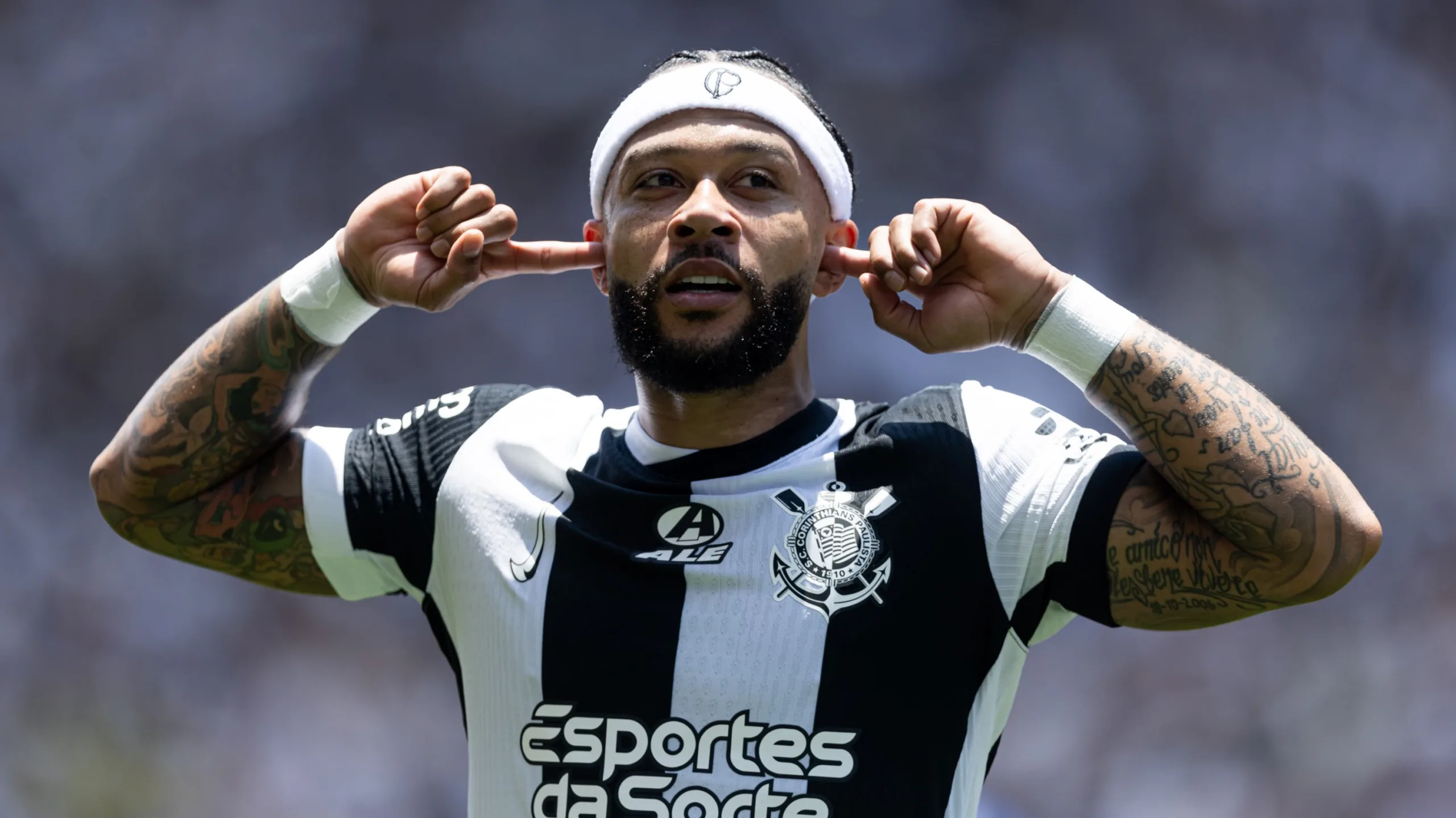 R$ 70 milhões pelo ares: Depay mal chegou e já está fora do Corinthians; entenda