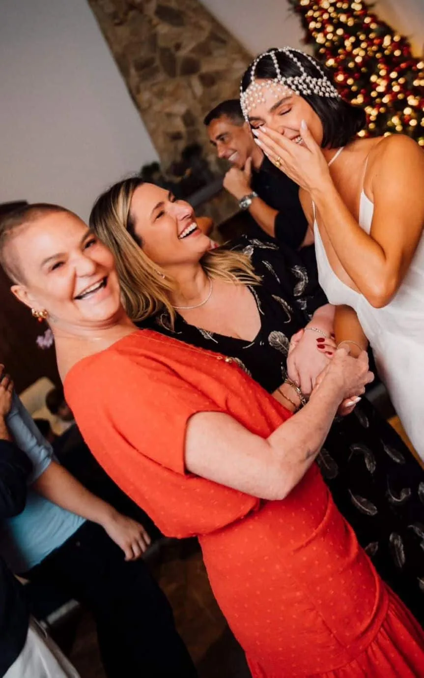 Fotos com as mães, filhos e bastidores: como foi o casamento de Marcus Buaiz e Isis Valverde (Foto: Arquivo pessoal)