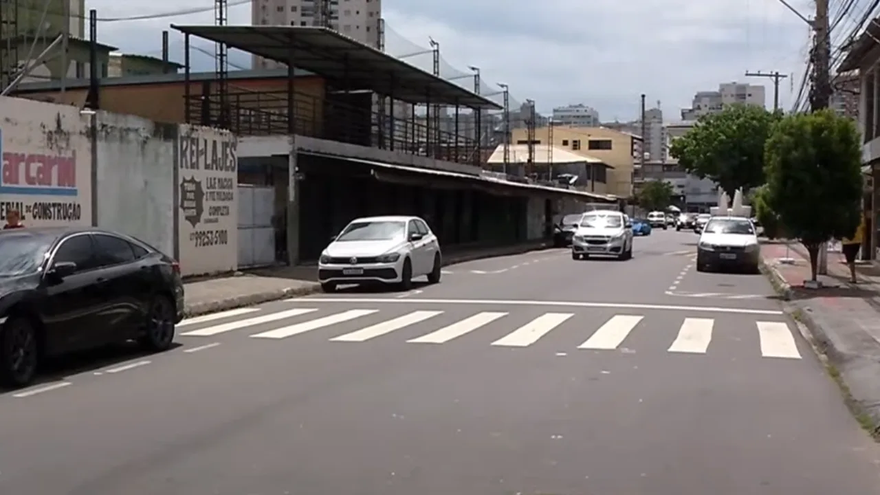 Motorista embriagado é preso ao tentar pegar arma de guarda em Vila Velha