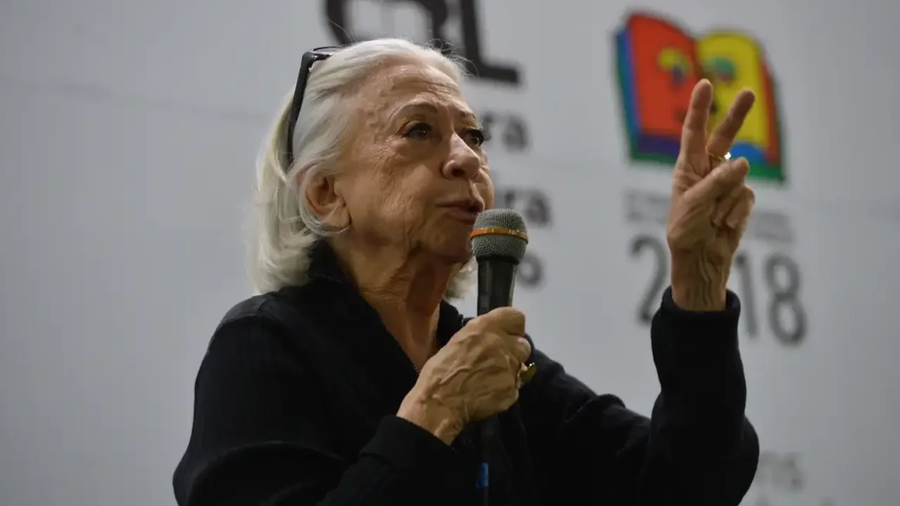 Guinness premia Fernanda Montenegro por recorde de público em leitura