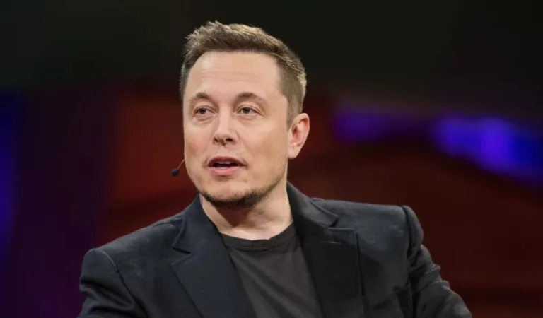 Elon Musk quer "revolucionar os jogos" com estúdio de IA da xAI