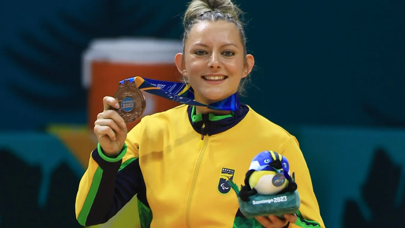 Jogadora de time capixaba é eleita a melhor do Brasil no basquete em cadeira de rodas