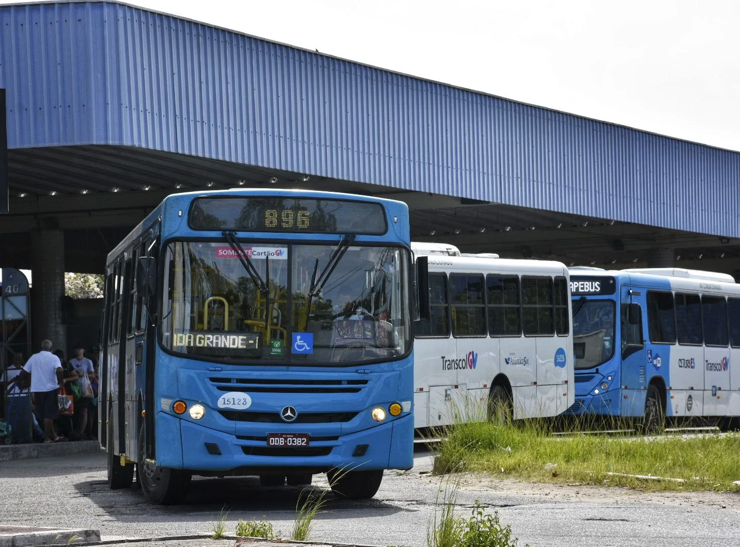 Mulher dá facadas no marido dentro do Terminal de Laranjeiras