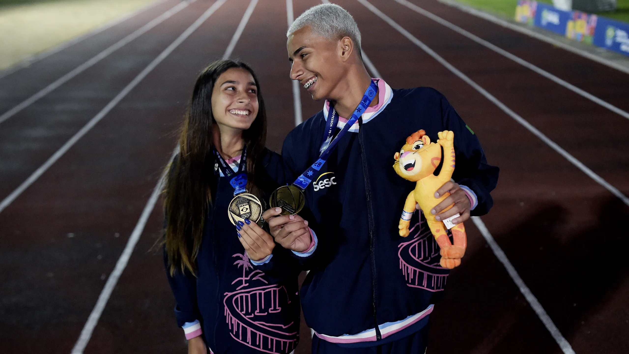 2024.11.24 – Jogos da Juventude CAIXA 2024 – Joao Pessoa, Paraíba, Brasil – Atletismo – – Davi Silva e sua Irma Laisa Silva (ES) , em açao durante os Jogos da Juventude CAIXA 2024. Os Jogos acontecerão do dia 13 a 28 de novembro. Foto: Alexandre Loureiro/COB @alexandreloureiroimagens