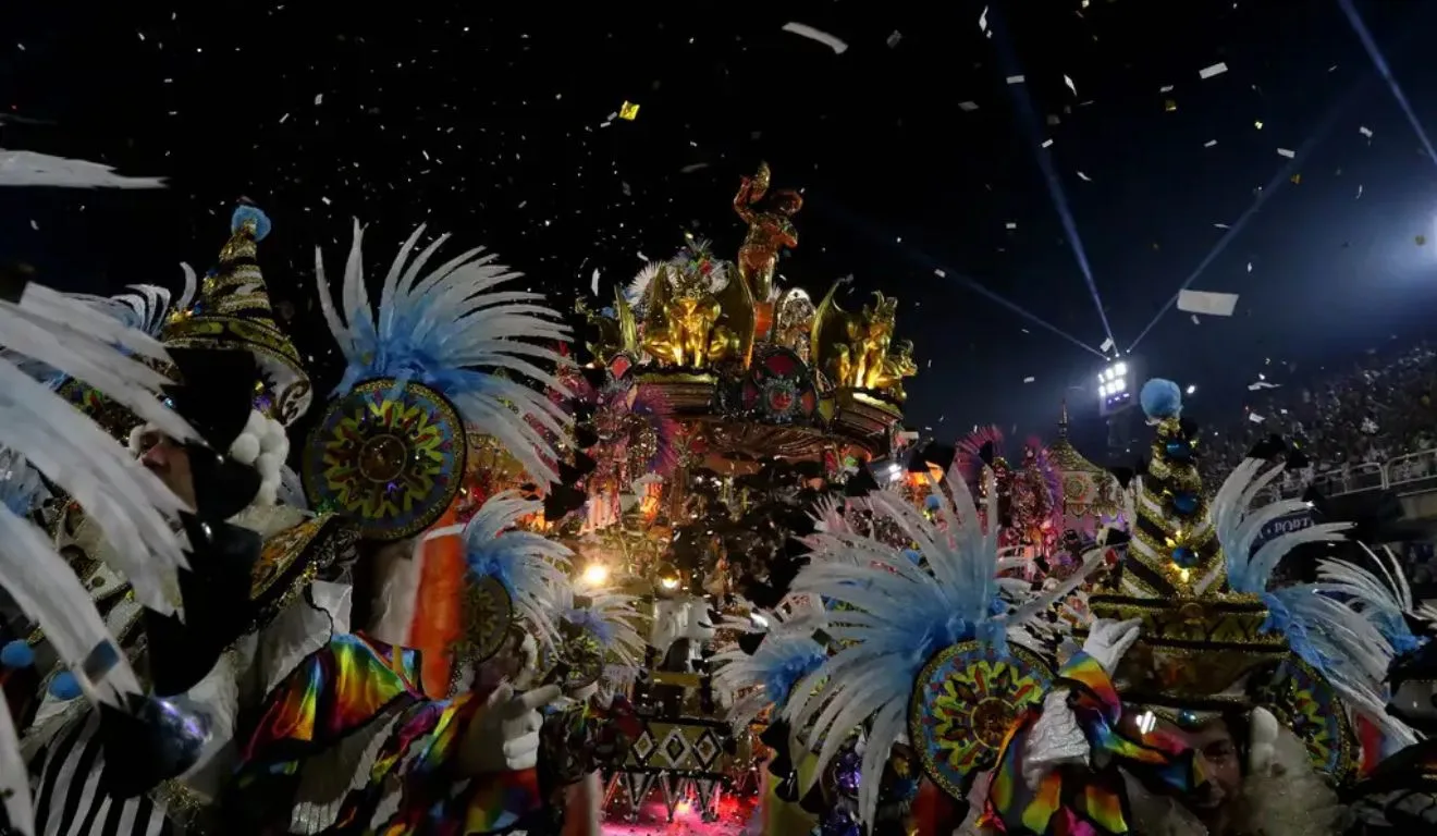 Desfile de escola de samba do Rio de Janeiro