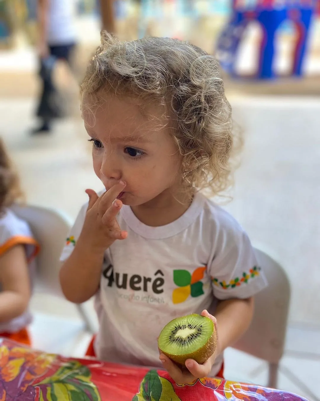 Por que as frutas são tão importantes para a alimentação infantil no calor?