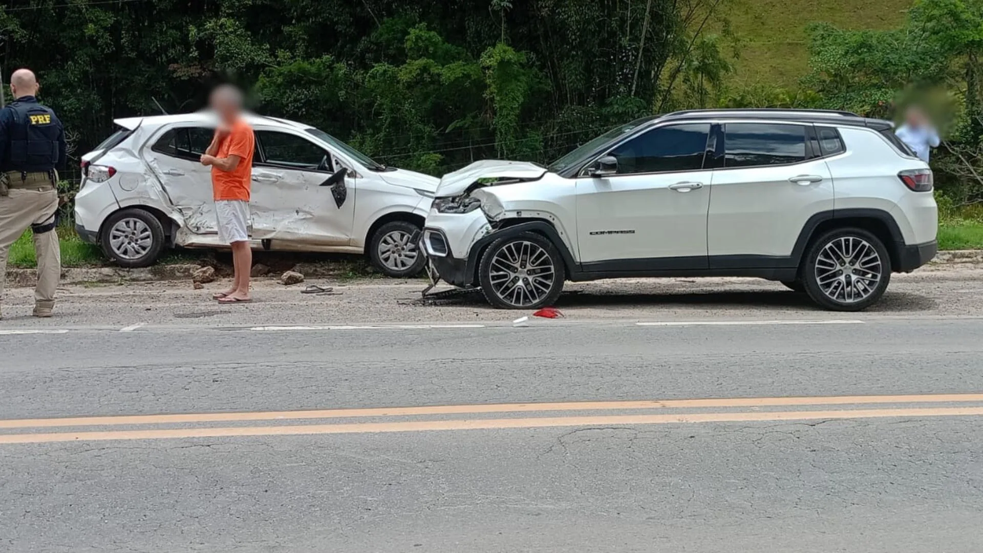 VÍDEO | Homem morre após acidente entre dois carros em Venda Nova