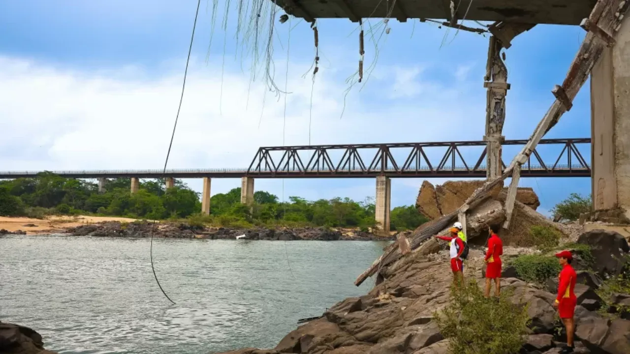 Marinha vai ajudar na busca por desaparecidos da ponte que caiu entre Maranhão e Tocantins